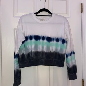 Boutique cropped crew